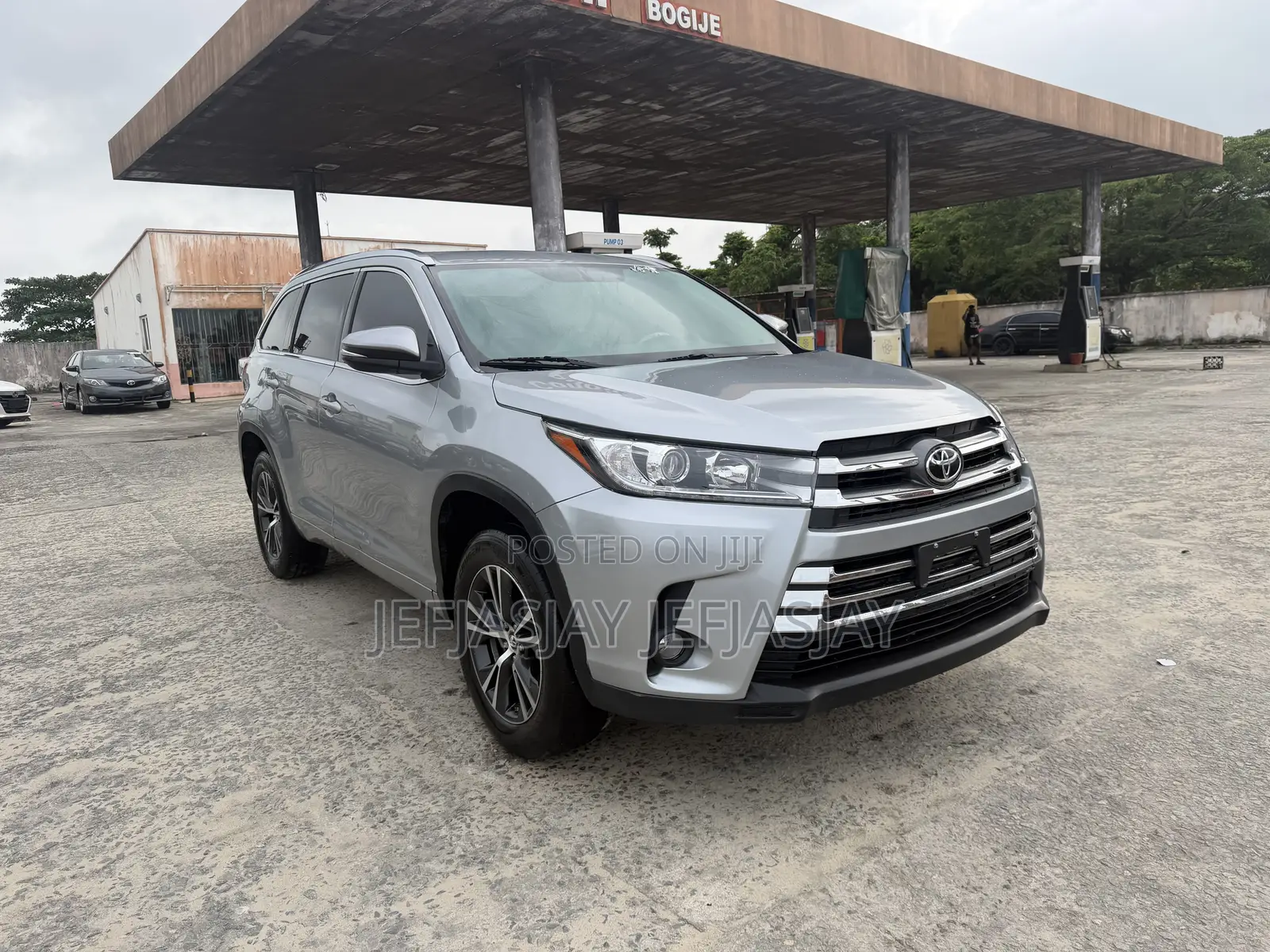 Toyota Highlander XLE V6 4x2 (3.5L 6cyl 6A) 2016 Silver