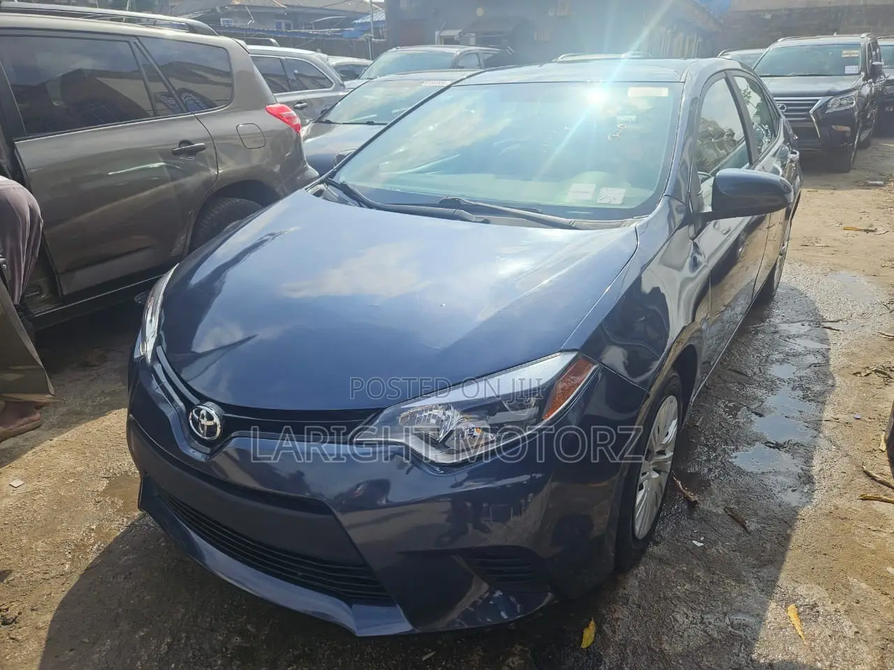 Toyota Corolla LE Plus 4dr Sedan (1.8L 4cyl CVT) 2014 Blue