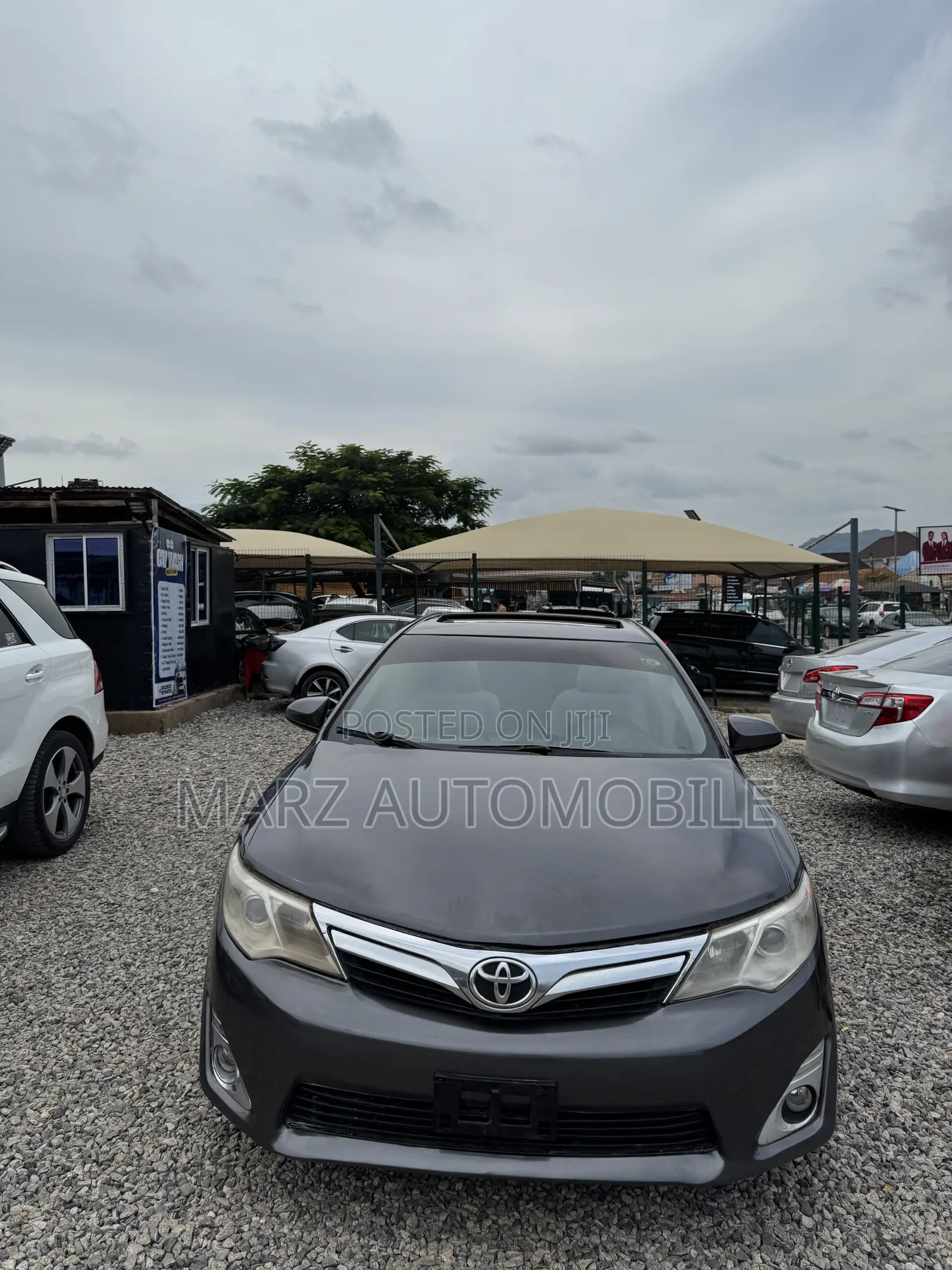 Toyota Camry XLE 4dr Sedan (2.5L 4cyl 6A) 2014 Silver