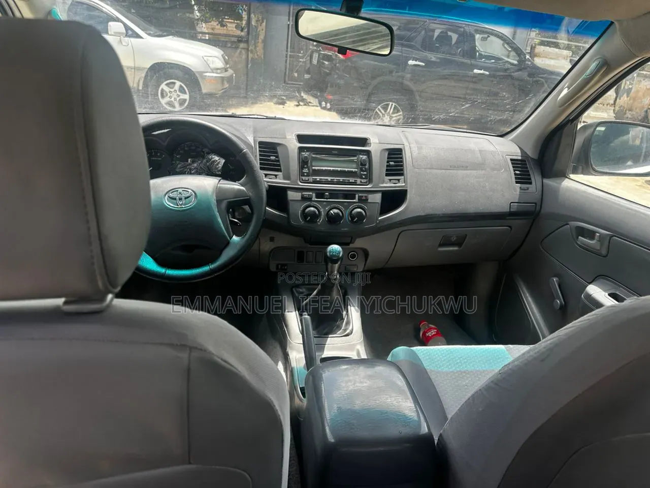 Toyota Hilux 2.5 D-4D 4X4 SRX 2012 White