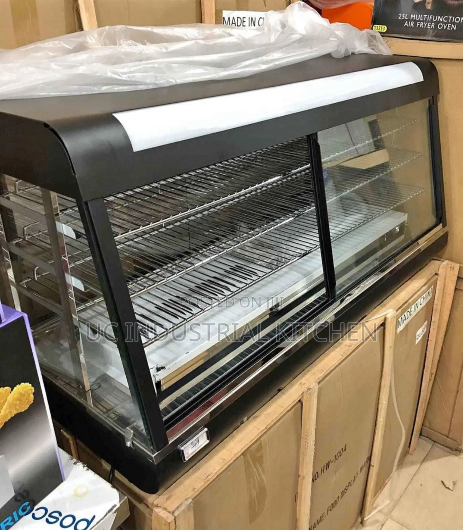 Four Feet 4ft Snack Warmer Black
