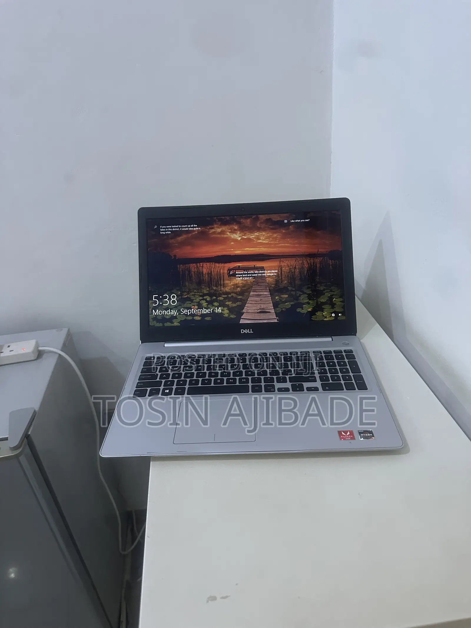 Laptop Dell Inspiron 5565 8GB AMD Ryzen 5 SSD 512GB