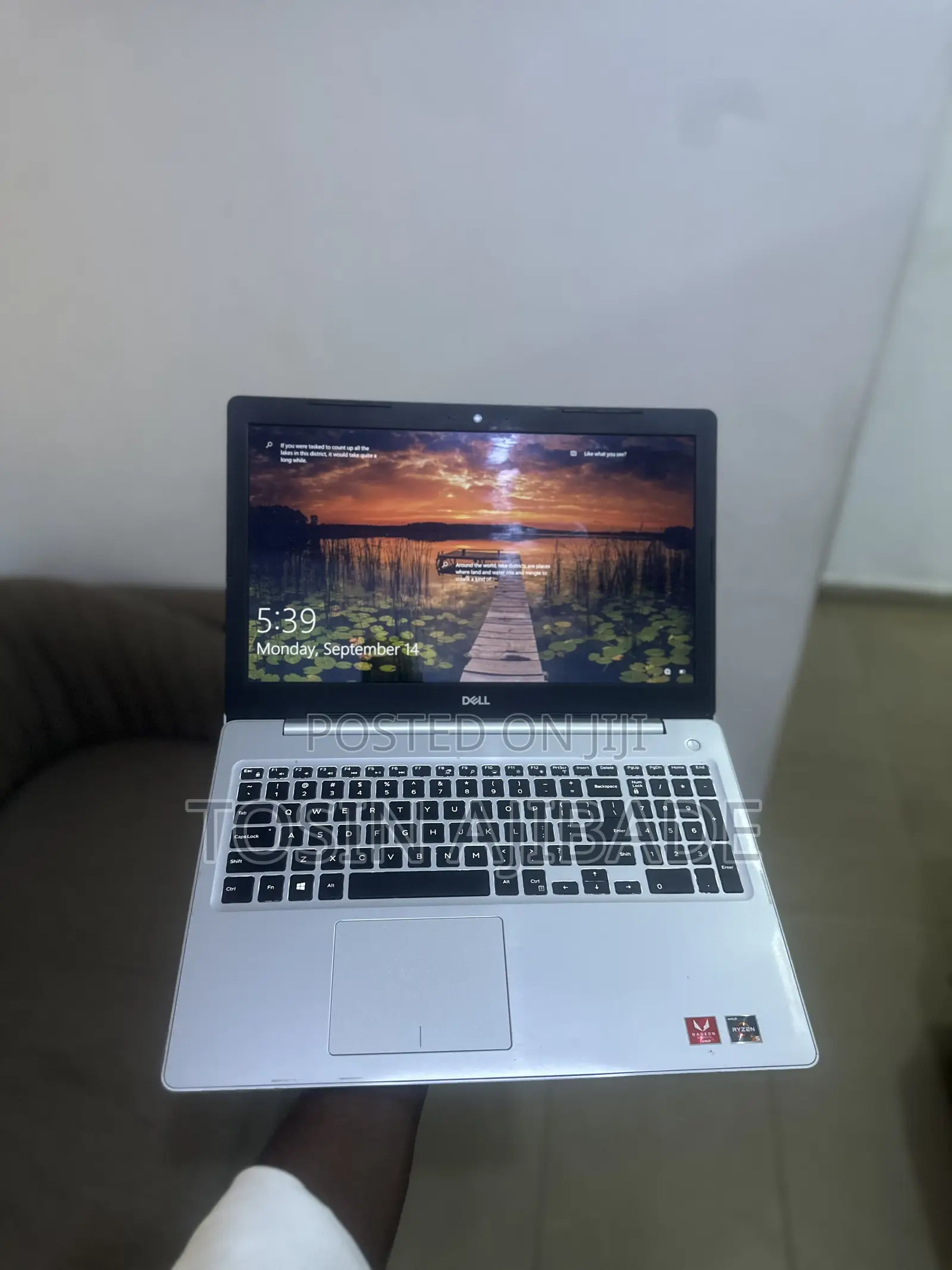 Laptop Dell Inspiron 5565 8GB AMD Ryzen 5 SSD 512GB