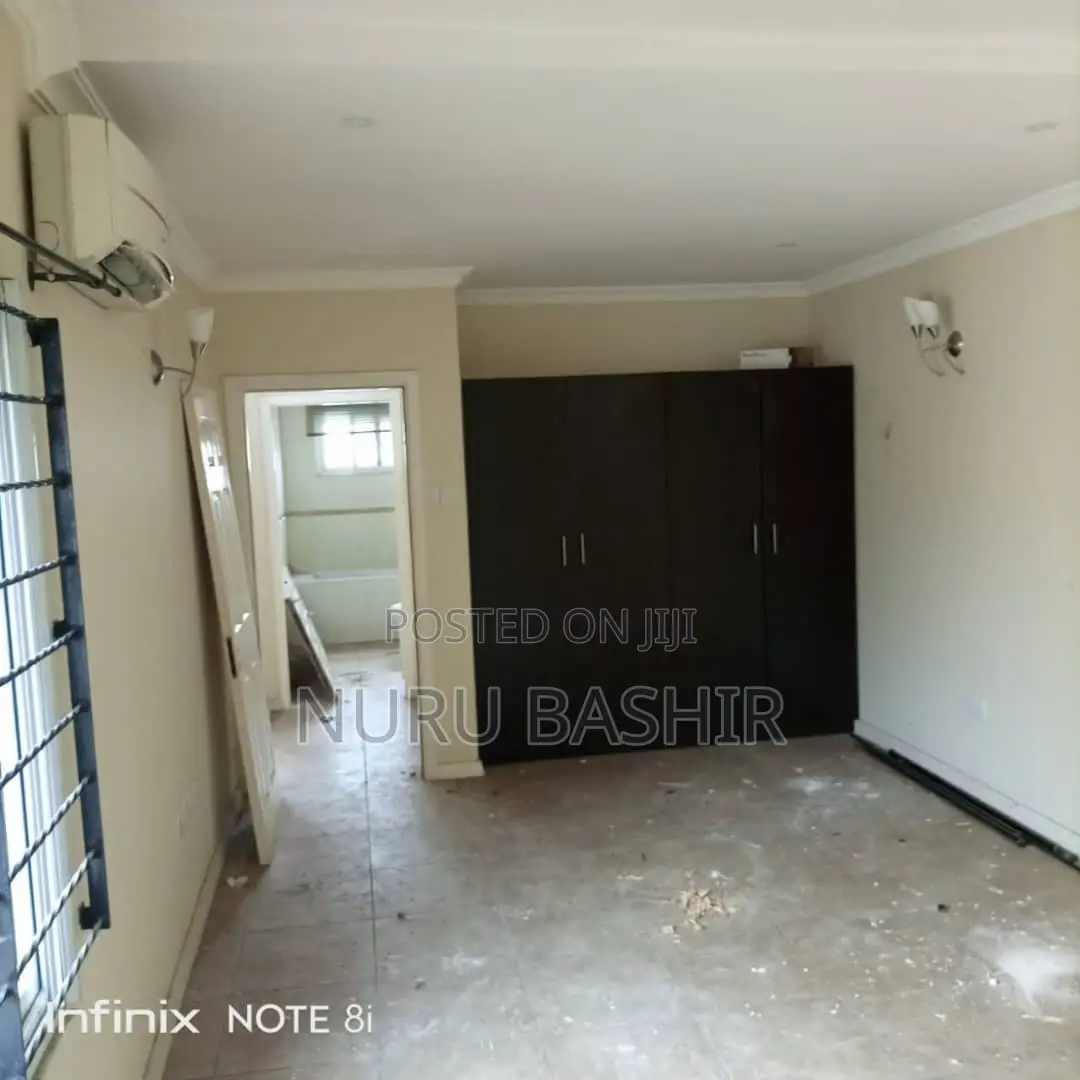 Furnished 3bdrm Duplex in Ikolaba, Bodija for rent