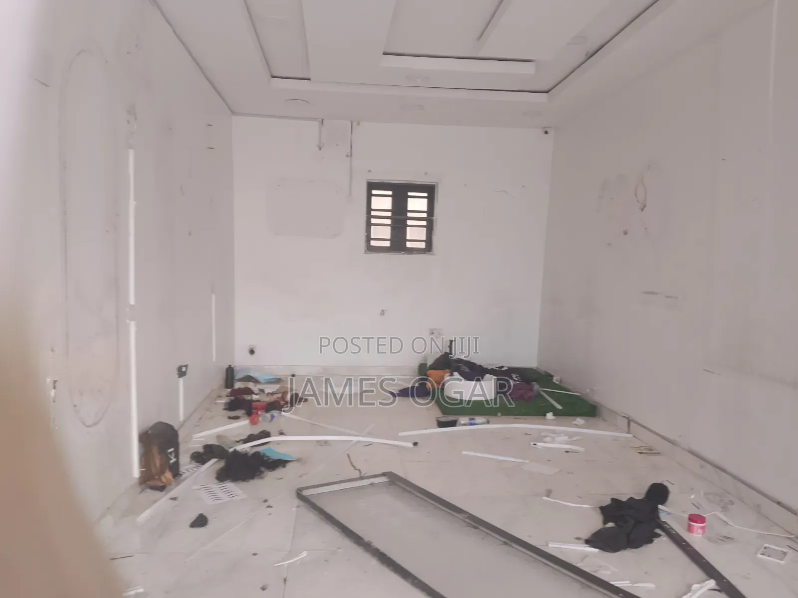 Shop for Rent at Thomas Estate