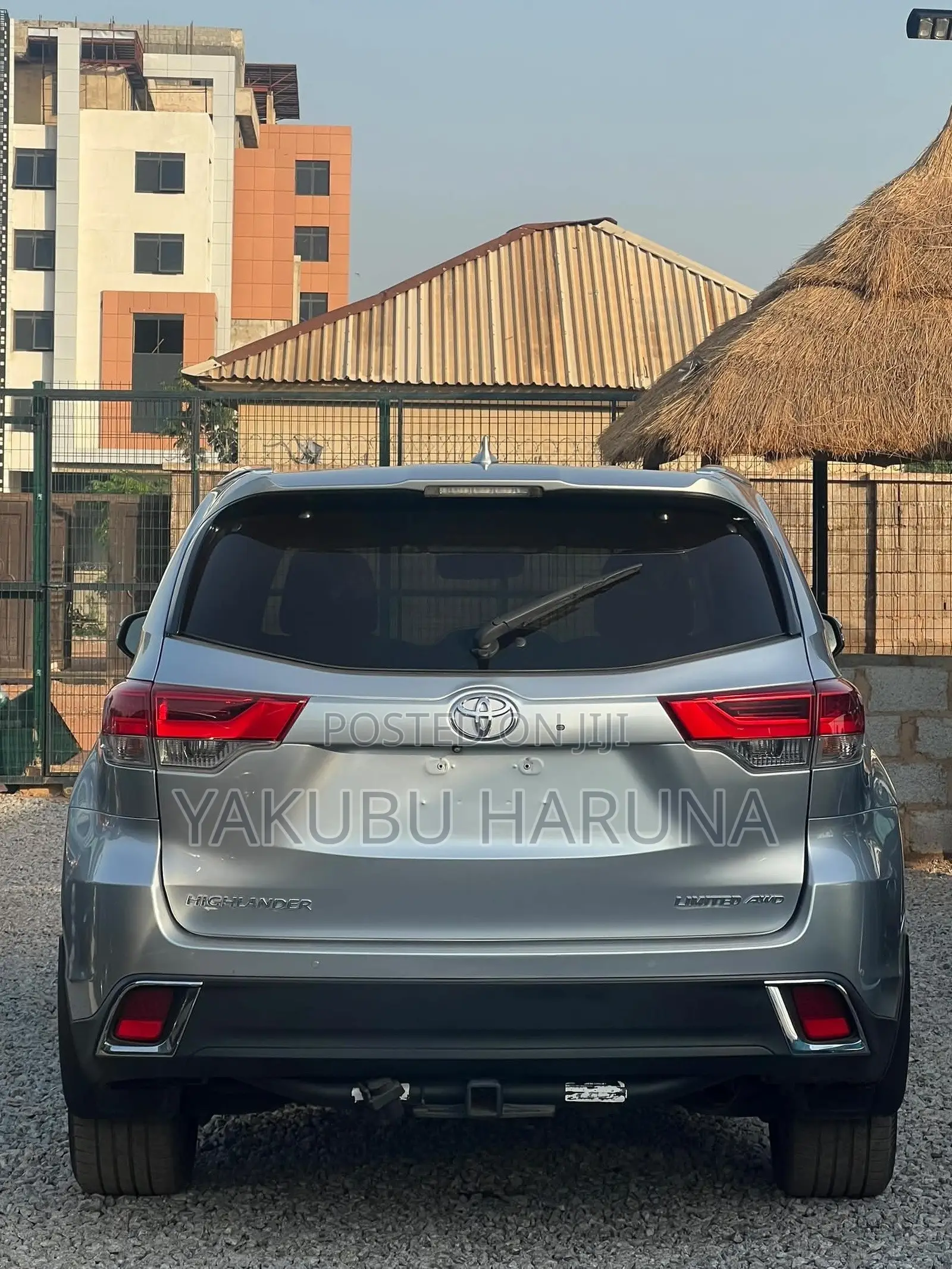 Toyota Highlander Limited 4x4 V6 (3.5L 6cyl 8A) 2017 Silver
