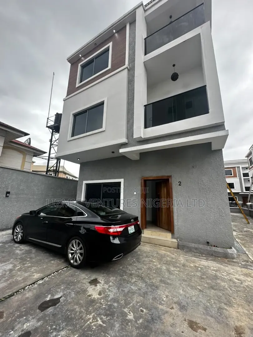 Furnished 5bdrm Duplex in Shonibare Estate for rent