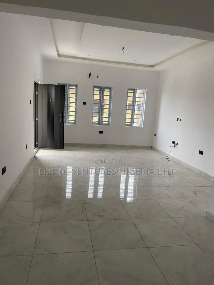 Furnished 5bdrm Duplex in Shonibare Estate for rent