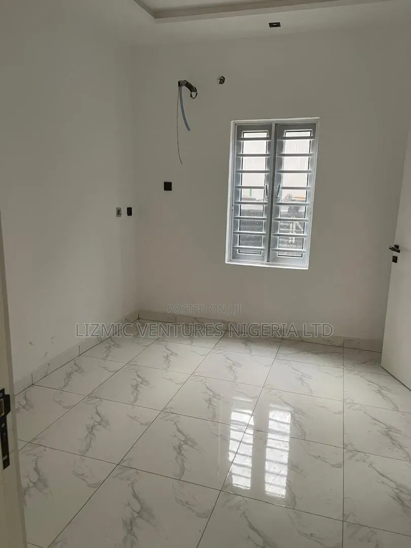 Furnished 5bdrm Duplex in Shonibare Estate for rent