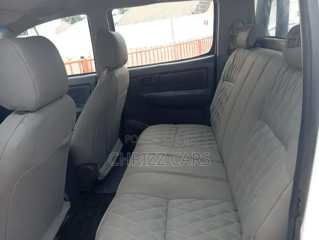 Toyota Hilux 2014 White