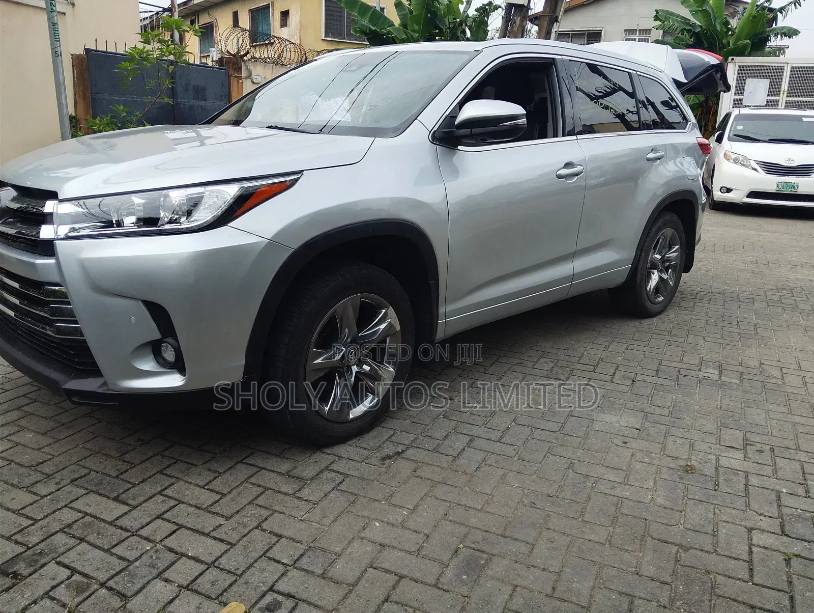 Toyota Highlander Limited 2019 Silver