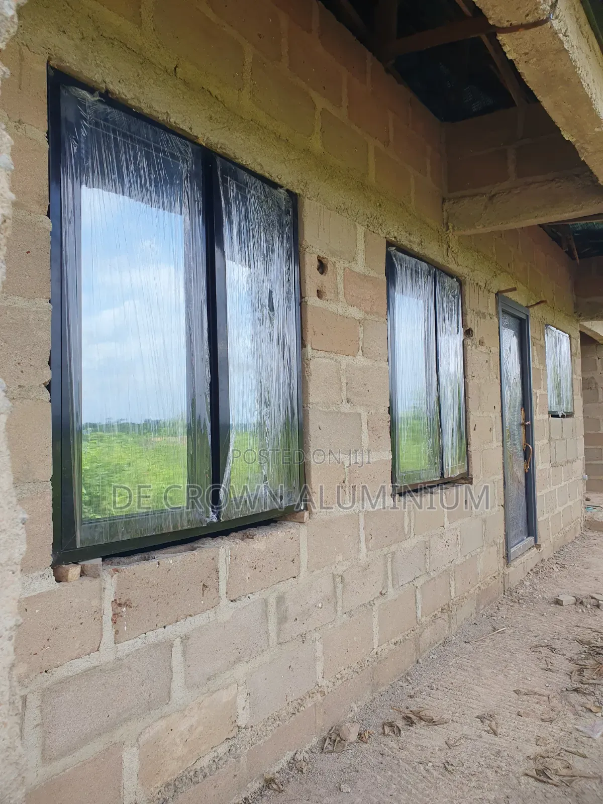 Aluminium Casement Windows With Burglary Proof & Mosquito Net