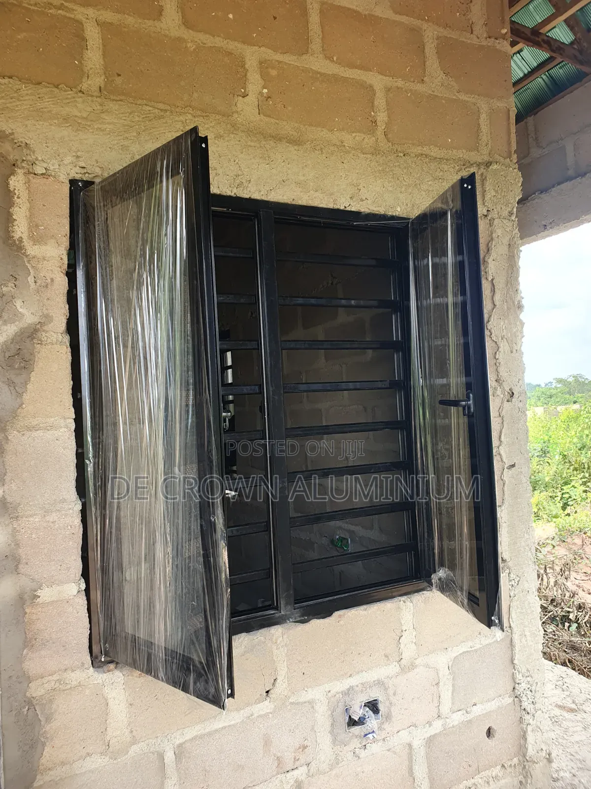 Aluminium Casement Windows With Burglary Proof & Mosquito Net