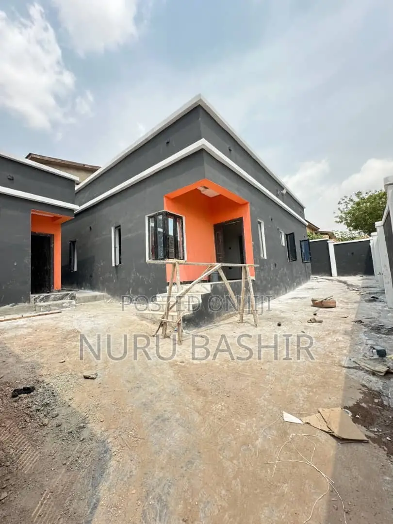 3bdrm Bungalow in Ologuneru, Eleyele for rent
