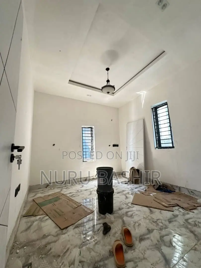 3bdrm Bungalow in Ologuneru, Eleyele for rent