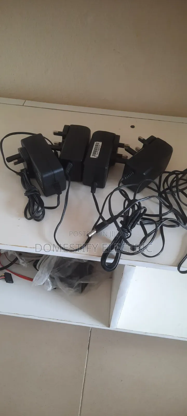 12 Volts Adapter