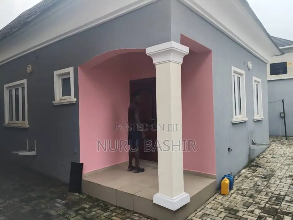 1bdrm Block of Flats in Akobo for rent