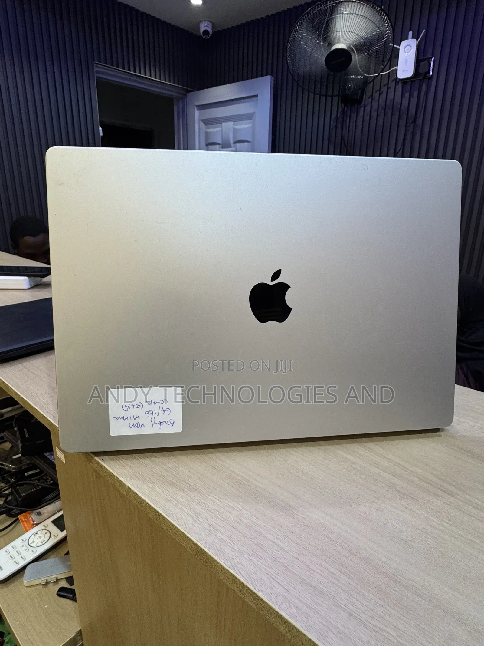 Laptop Apple MacBook Pro 2021 M1 Max 64GB Apple M1 Max SSD 1T