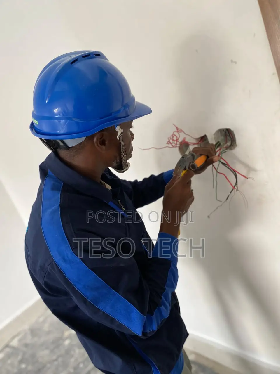 We Install CCTV Cameras for Homes, Offices & Shops