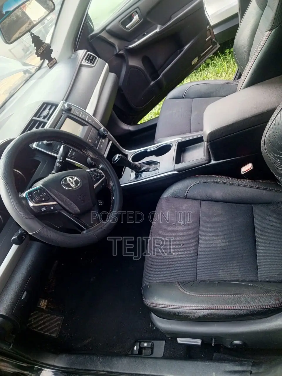 Toyota Camry SE 4dr Sedan (2.5L 4cyl 6A) 2016 Black