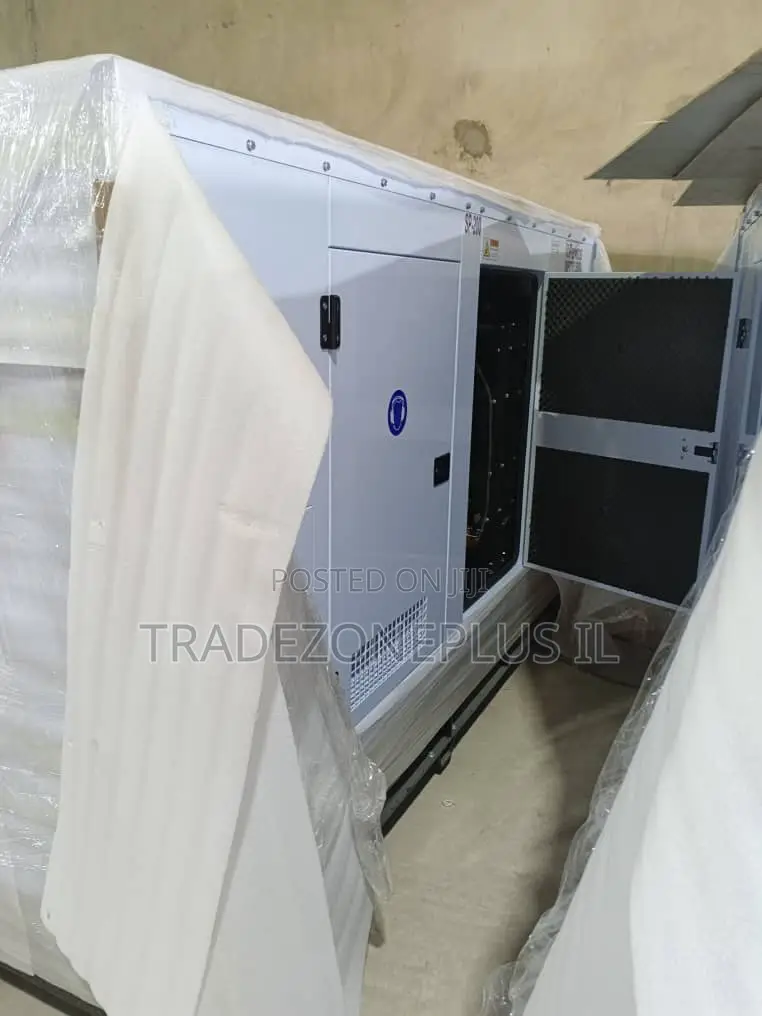 Powerful Perkins 200kVA Soundproof Gen Set