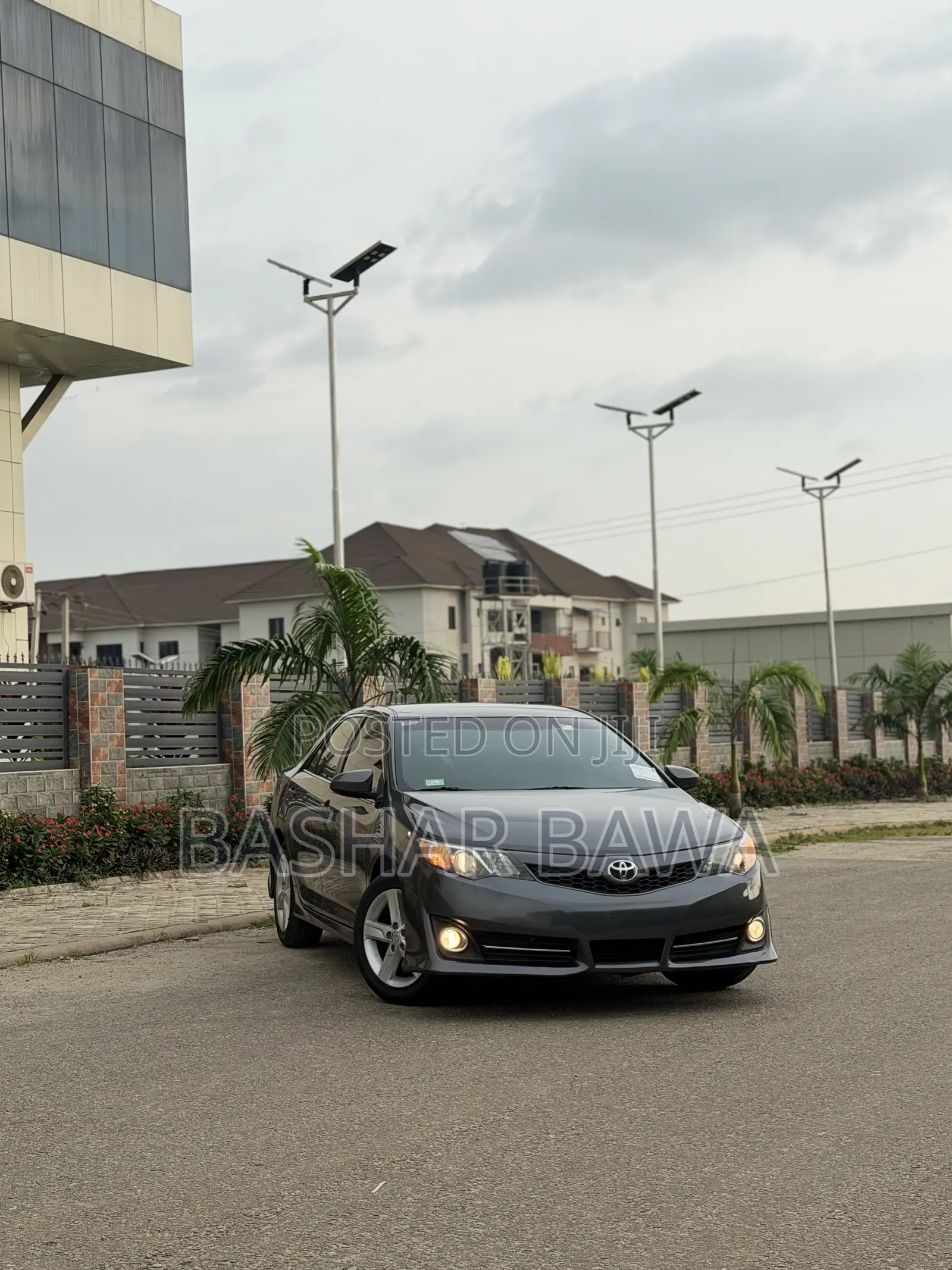 Toyota Camry L 4dr Sedan (2.5L 4cyl 6A) 2014 Gray