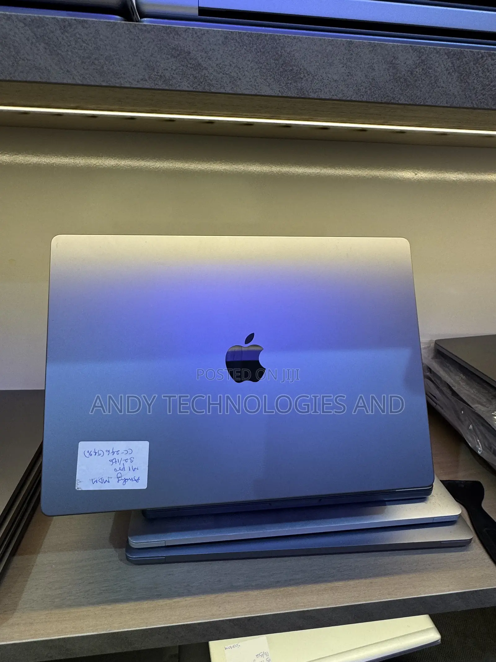 Laptop Apple MacBook Pro 2021 M1 32GB Apple M1 Pro SSD 1T
