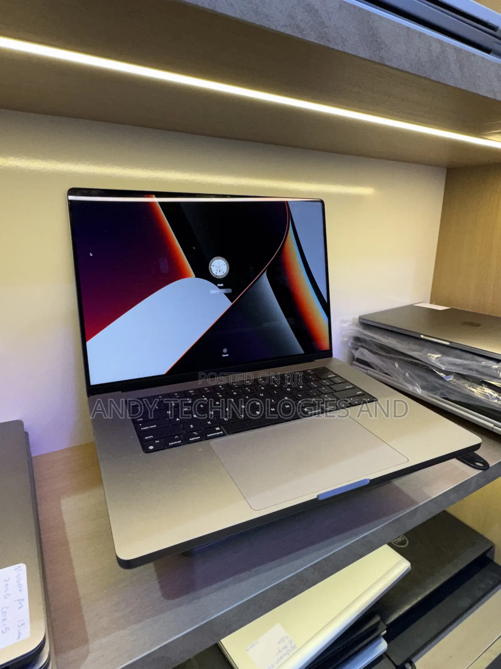 Laptop Apple MacBook Pro 2021 M1 32GB Apple M1 Pro SSD 1T