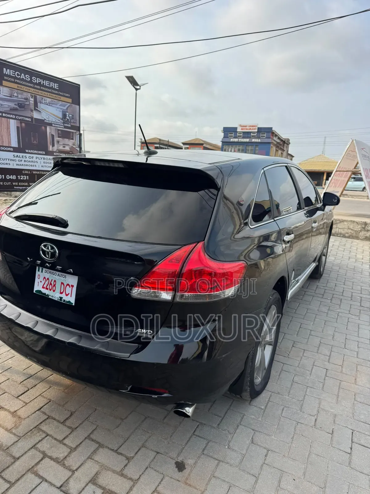 Toyota Venza XLE 2010 Black