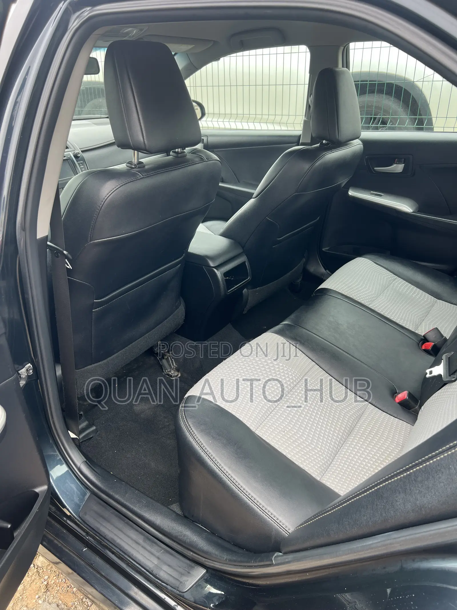 Toyota Camry SE 4dr Sedan (3.5L 6cyl 6A) 2014