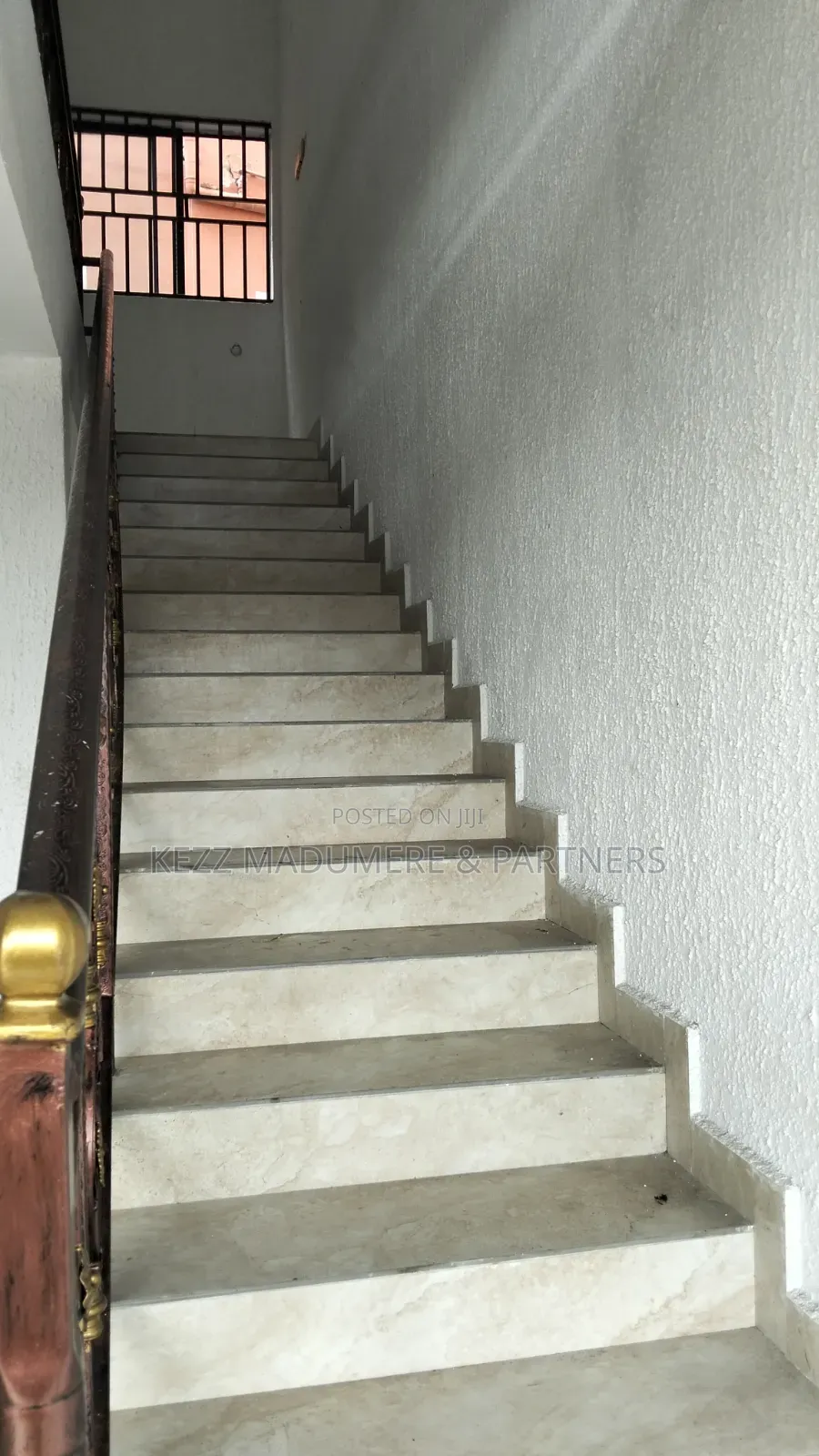 To Let : Duplex Shop at Eliozu Port Harcourt