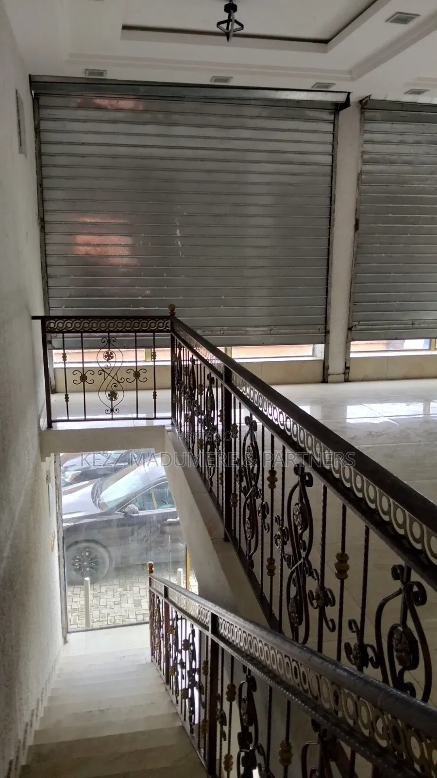 To Let : Duplex Shop at Eliozu Port Harcourt