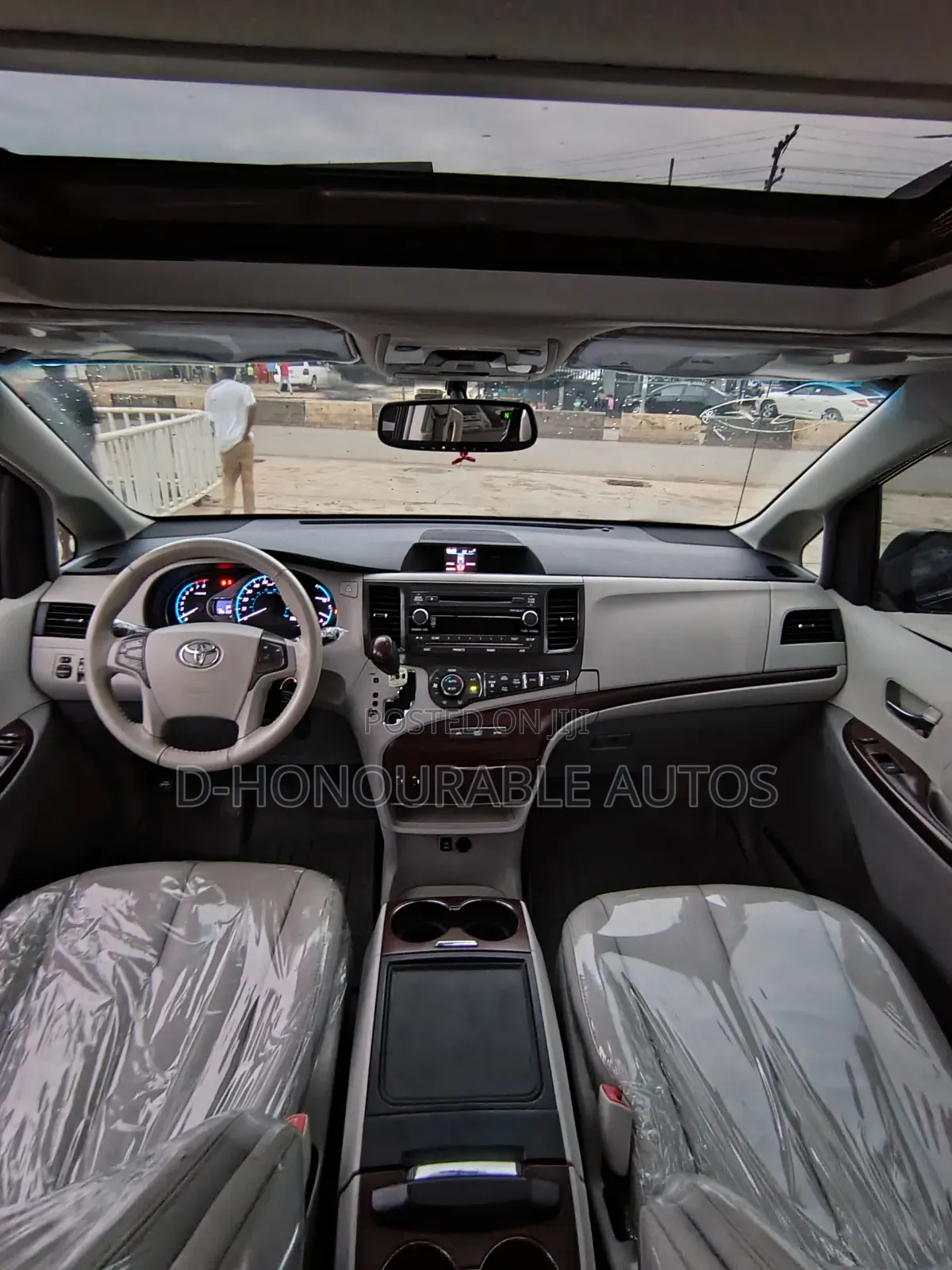 Toyota Sienna XLE AWD 7-Passenger 2013 Black