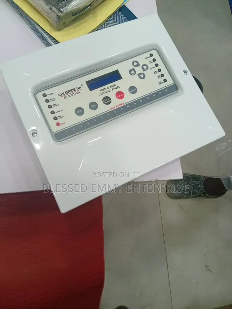 Chloride UK Conventional Control Fire Alarm 4zone Panel