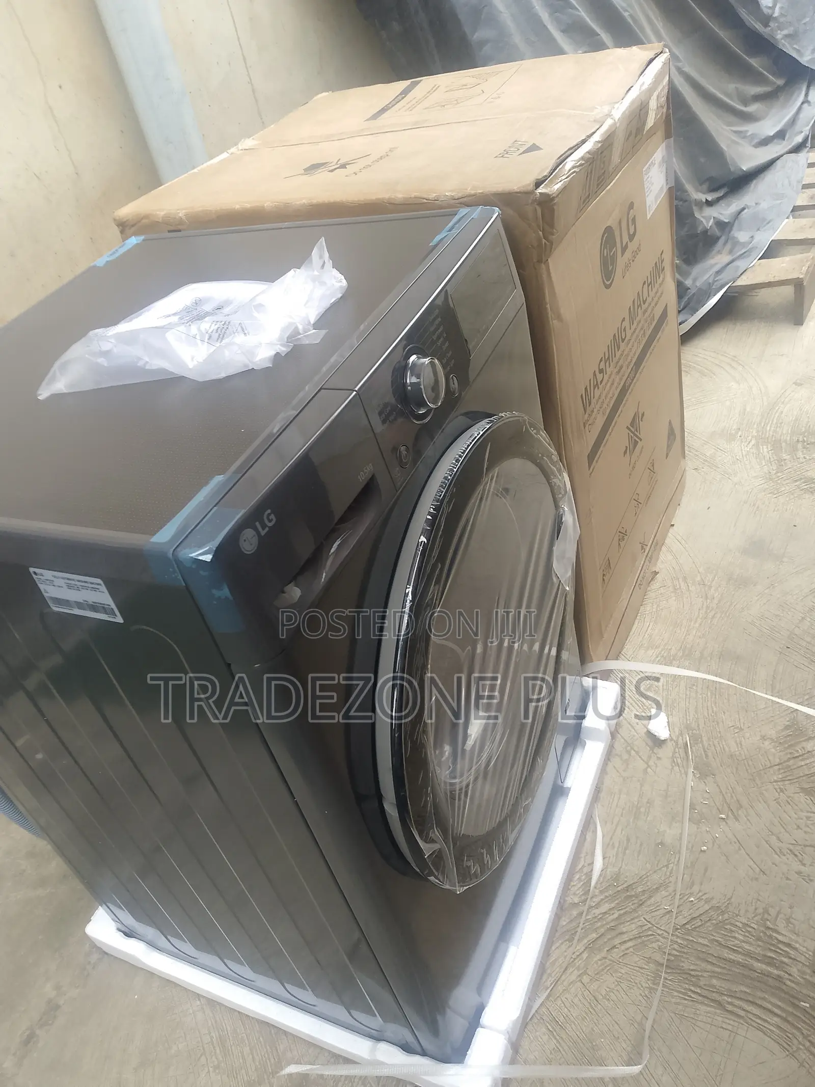 F4V3RYP6JE LG Washing Machine – Spacious 10.5kg Capacity