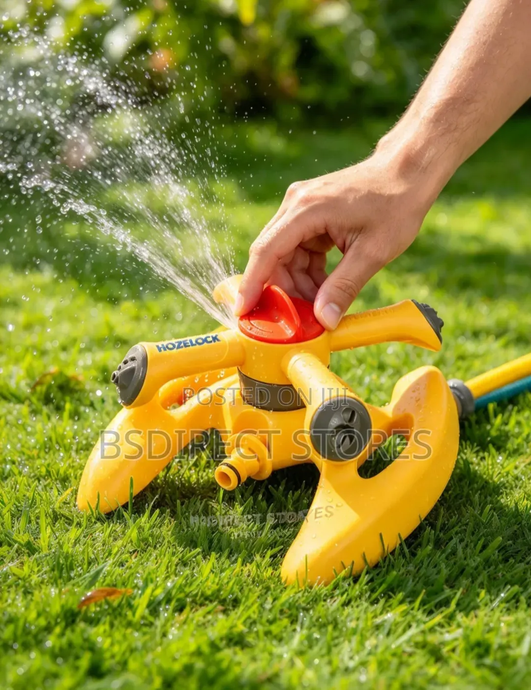 Hozelock Plus - 2520 Round Area Garden Sprinkler - 254m2