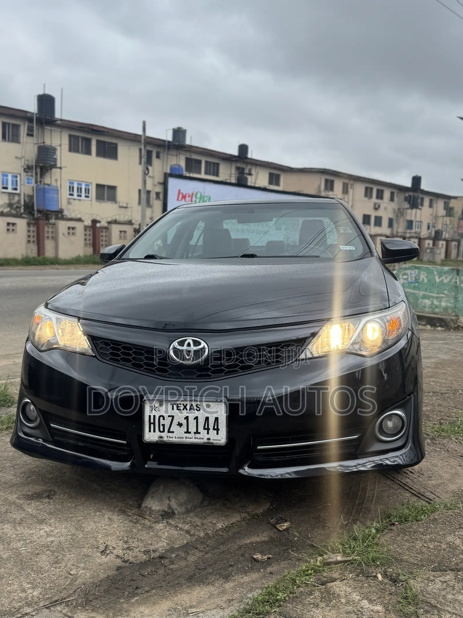 Toyota Camry SE 4dr Sedan w/Prod. End 11/13 (2.5L 4cyl 6A) 2014 Black