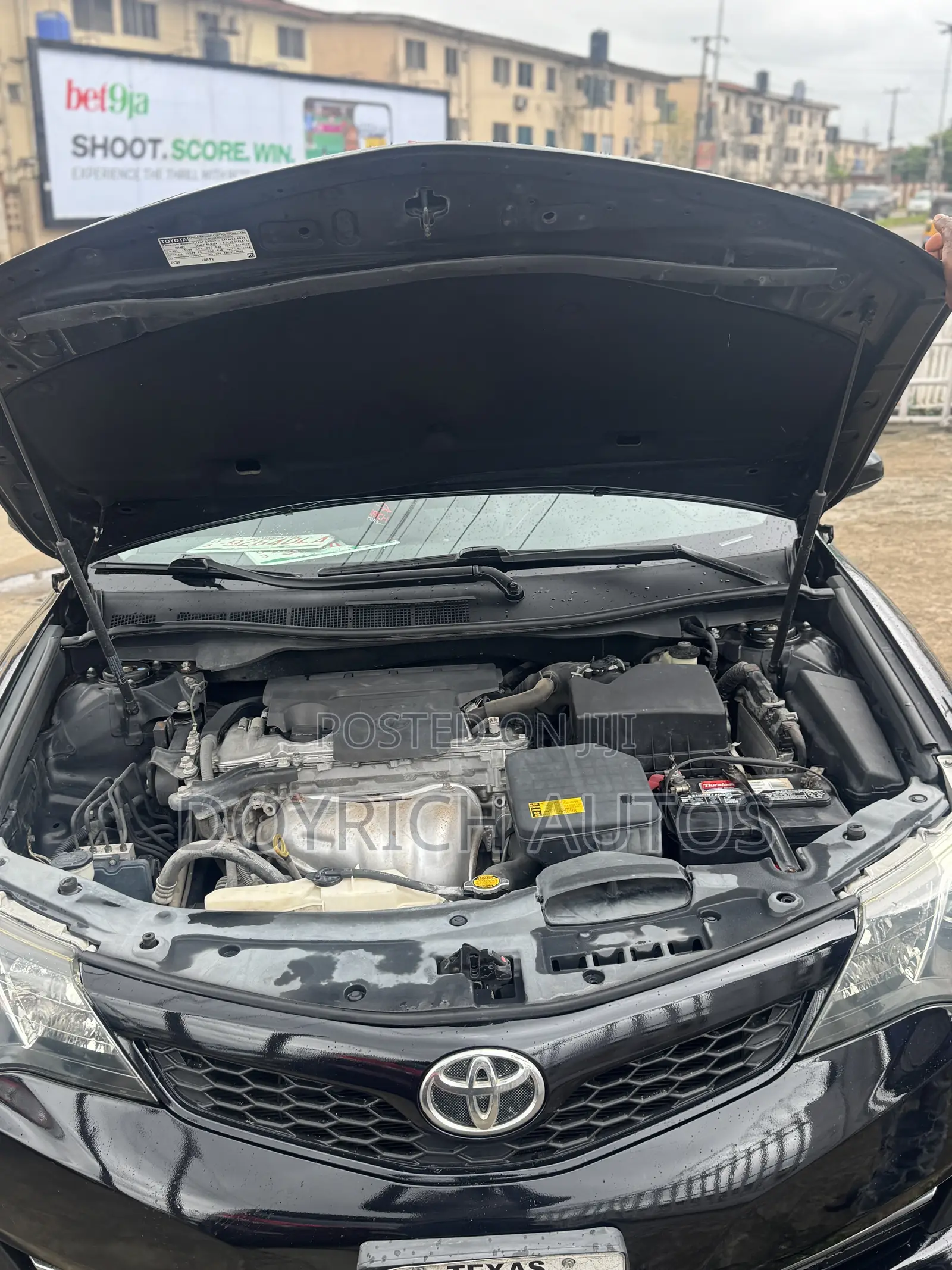 Toyota Camry SE 4dr Sedan w/Prod. End 11/13 (2.5L 4cyl 6A) 2014 Black