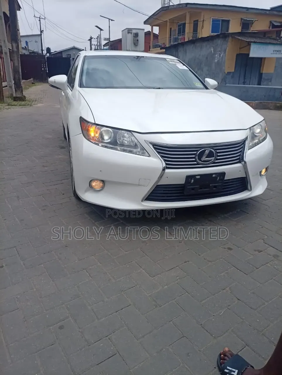 Lexus ES 350 FWD 2014 White