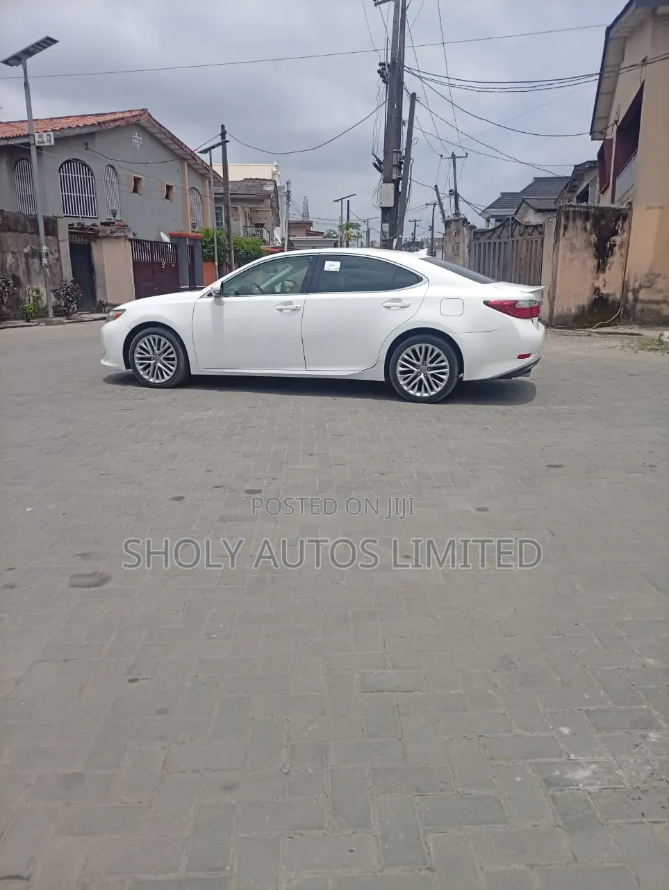 Lexus ES 350 FWD 2014 White