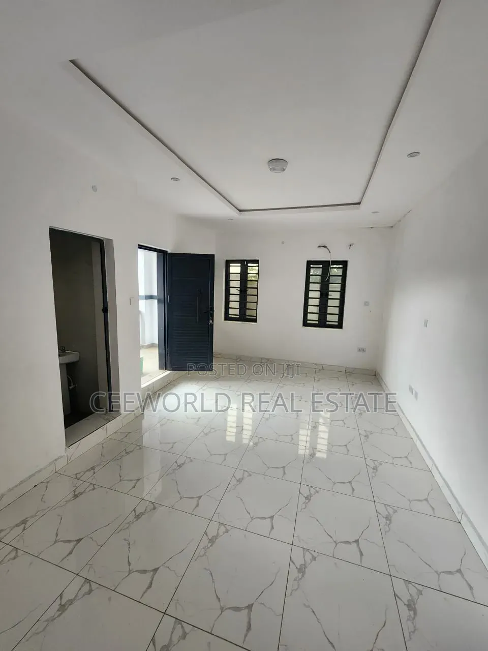 2bdrm Apartment in New Adeoyo Gra, CHallenge / Ibadan for rent