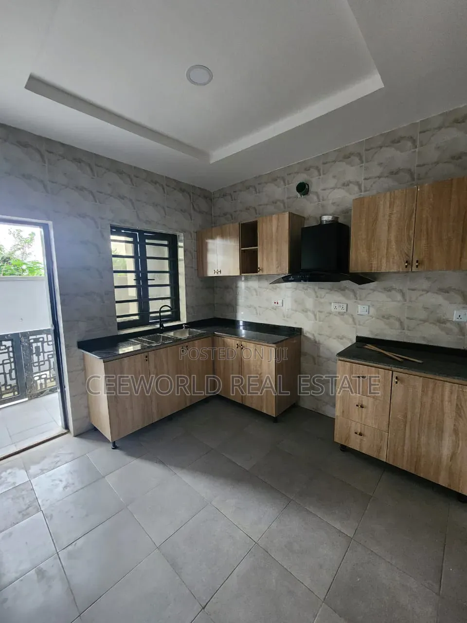 2bdrm Apartment in New Adeoyo Gra, CHallenge / Ibadan for rent