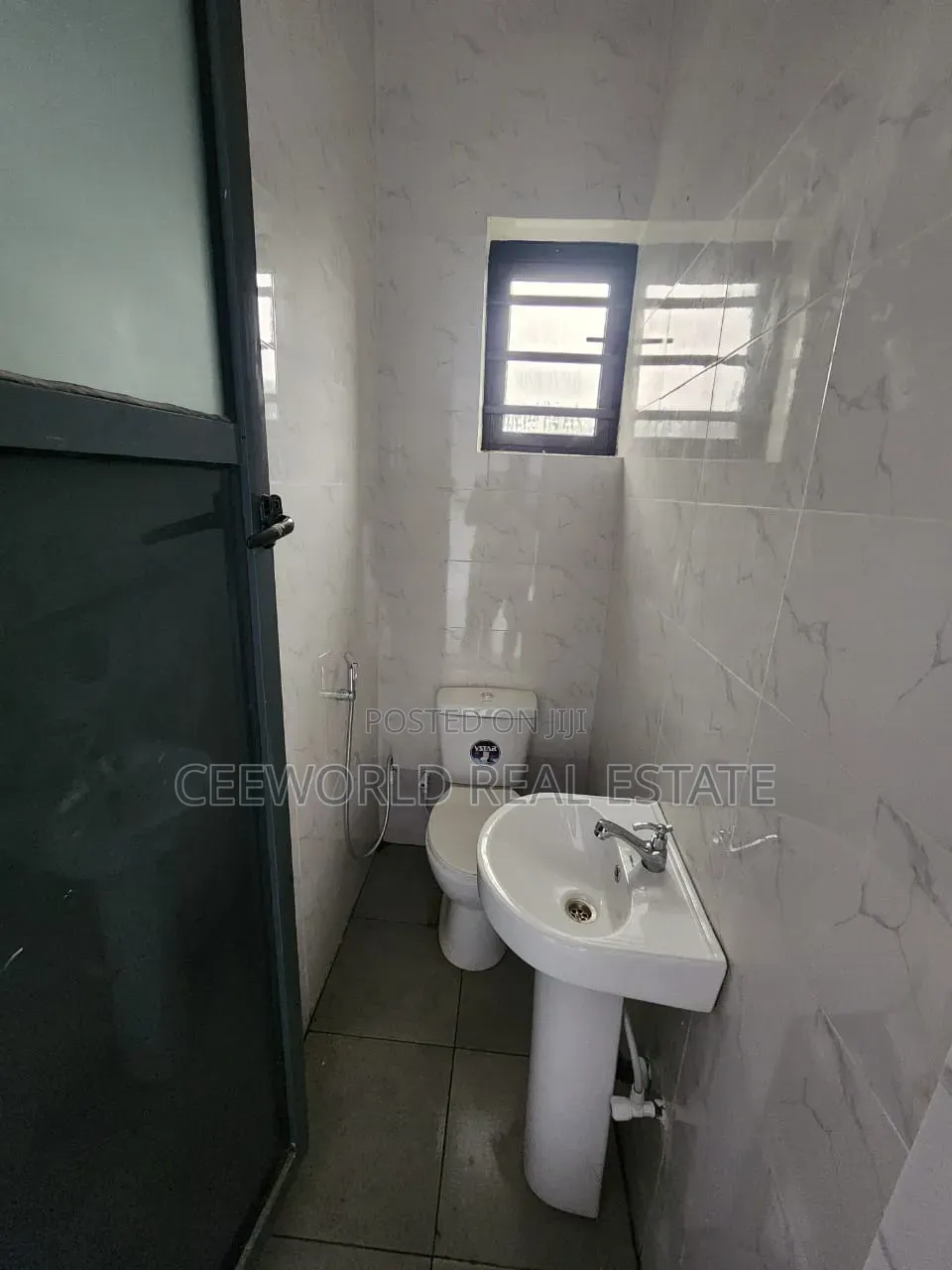 2bdrm Apartment in New Adeoyo Gra, CHallenge / Ibadan for rent