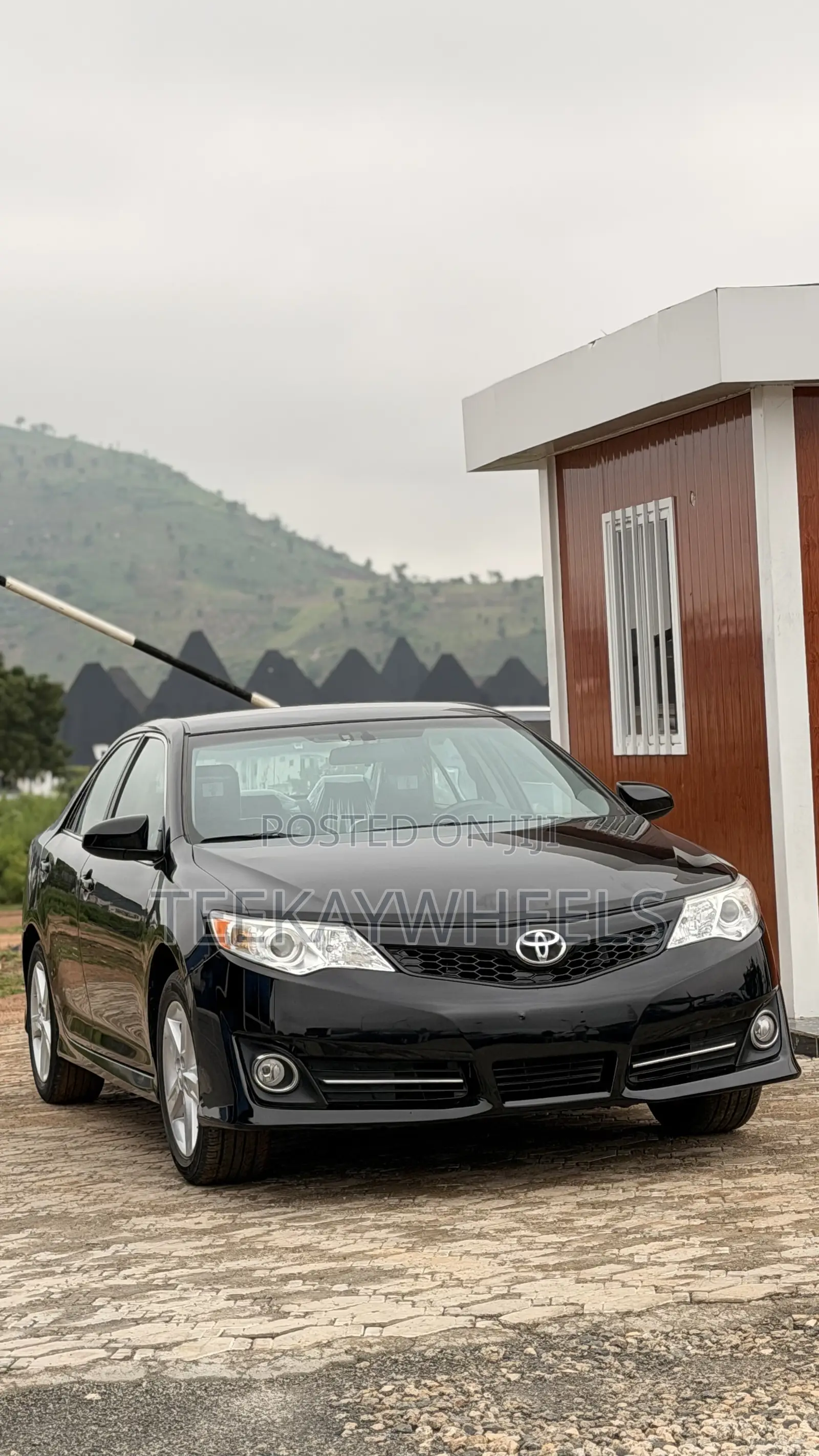Toyota Camry SE 4dr Sedan (2.5L 4cyl 6A) 2014 Black