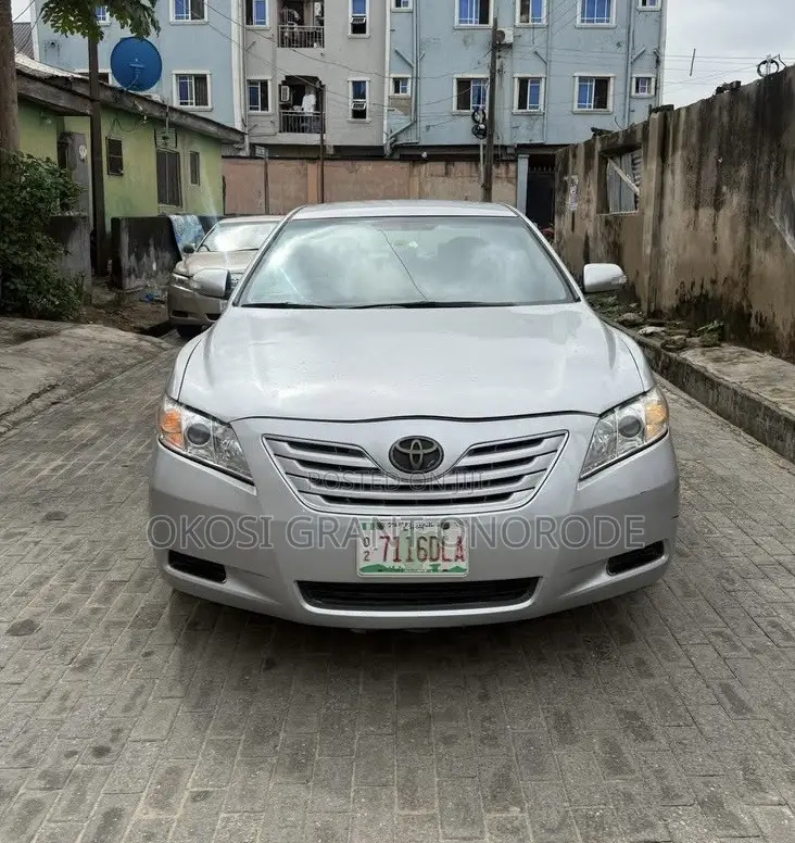Toyota Camry LE 4dr Sedan (2.4L 4cyl 5A) 2008 Silver