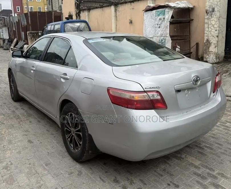 Toyota Camry LE 4dr Sedan (2.4L 4cyl 5A) 2008 Silver
