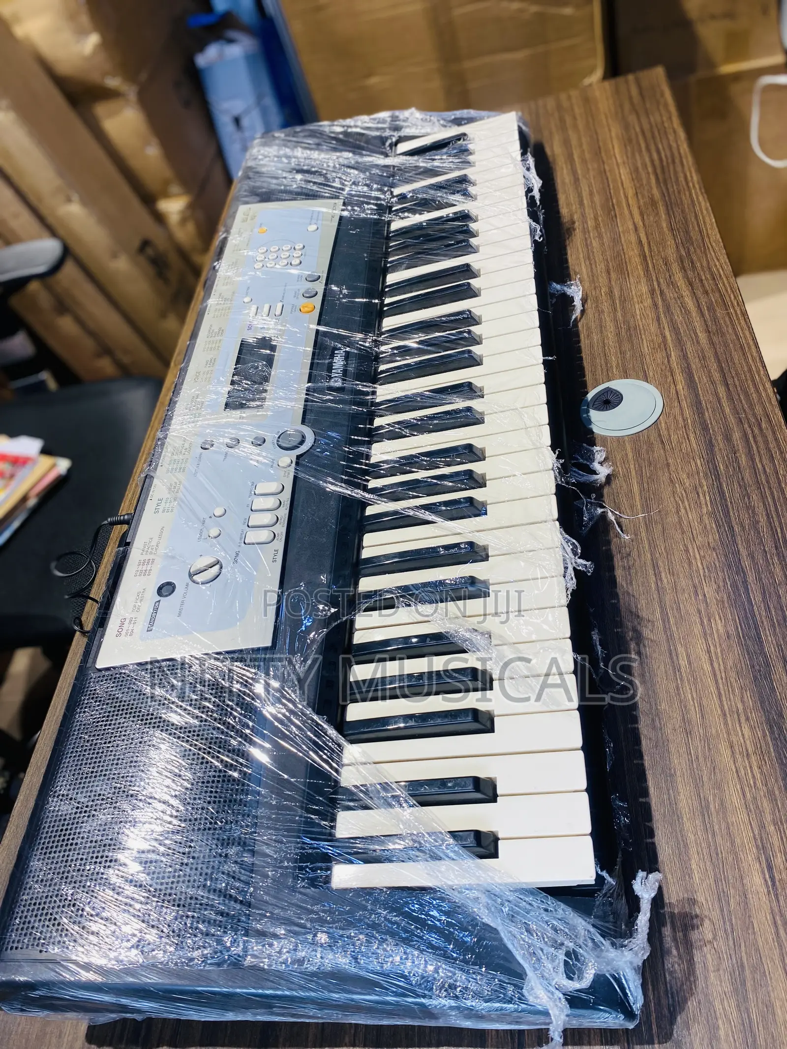 PSR-E203 Yamaha Keyboard