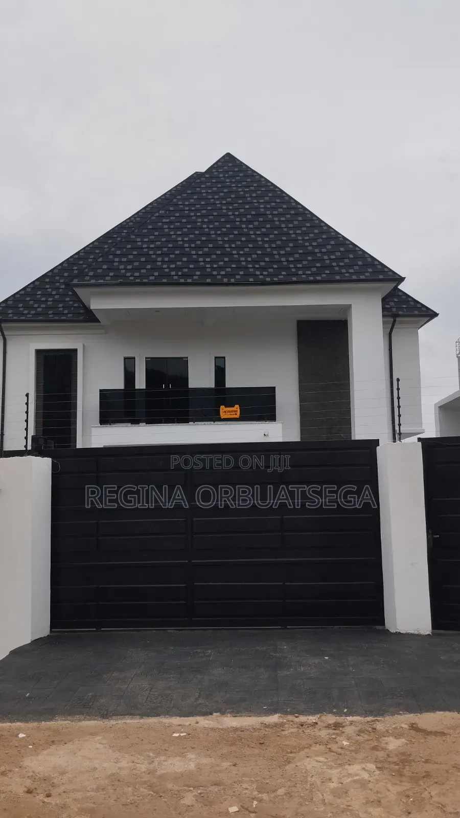 4bdrm Duplex in Jos for sale