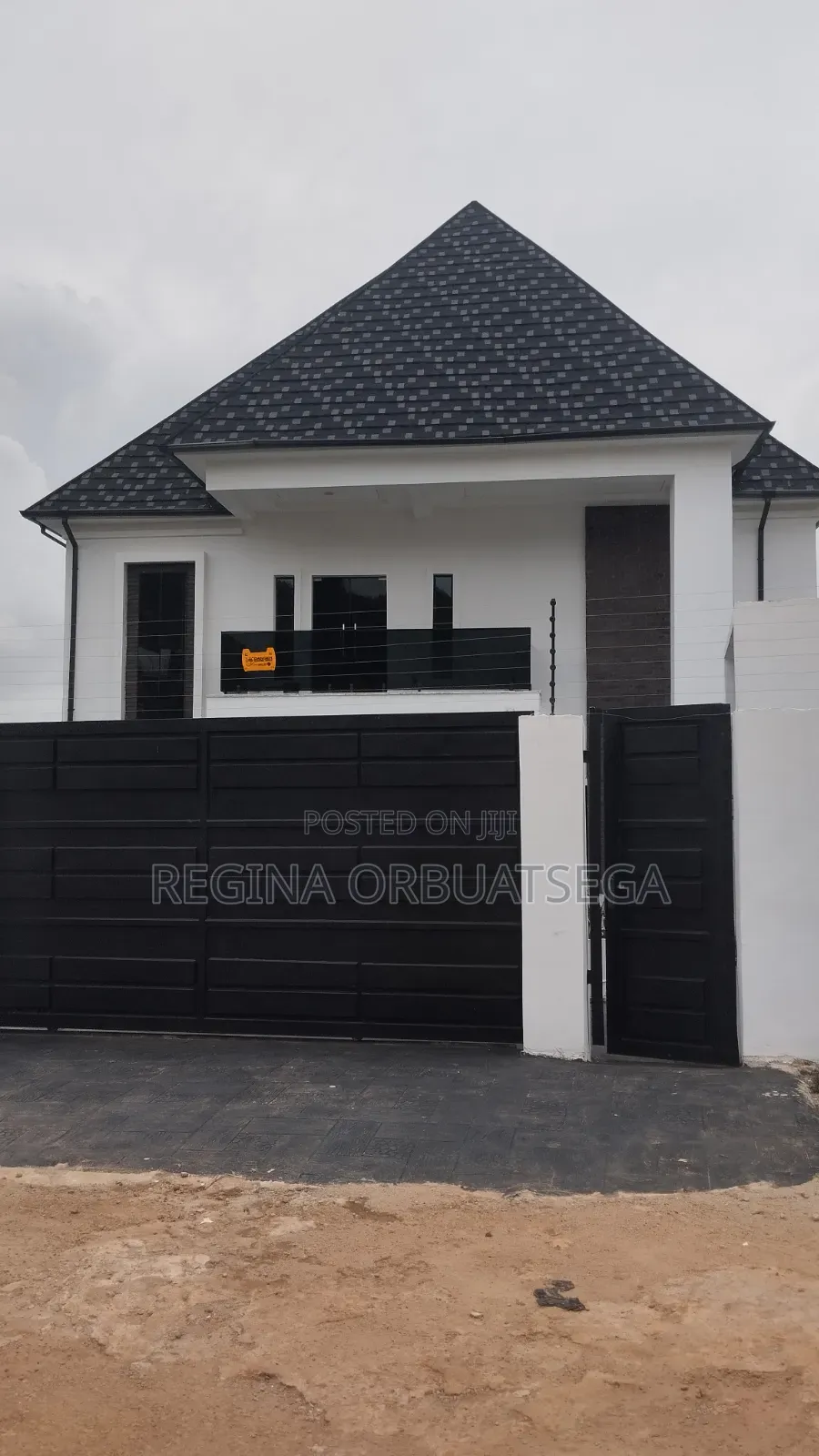 4bdrm Duplex in Jos for sale