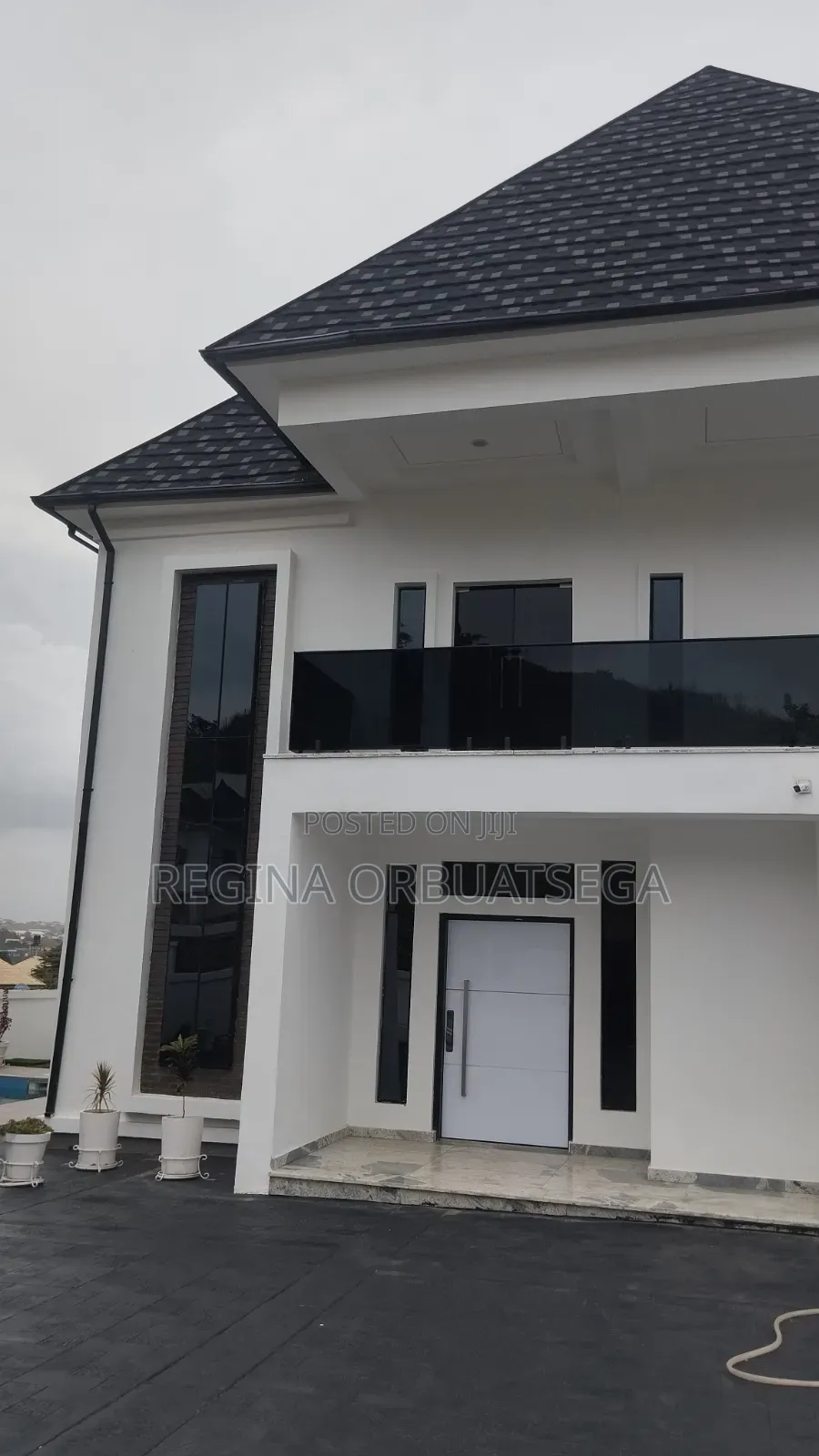 4bdrm Duplex in Jos for sale